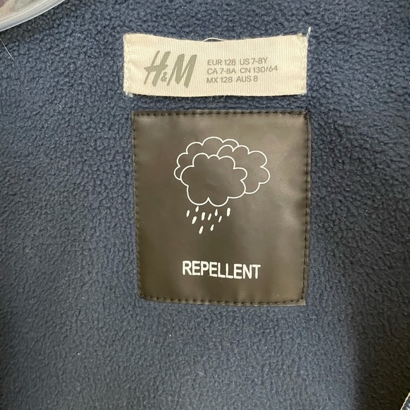 Water-repellent Lined Jacket Yellow H&M
Size 7-8 - Picture 5 of 8